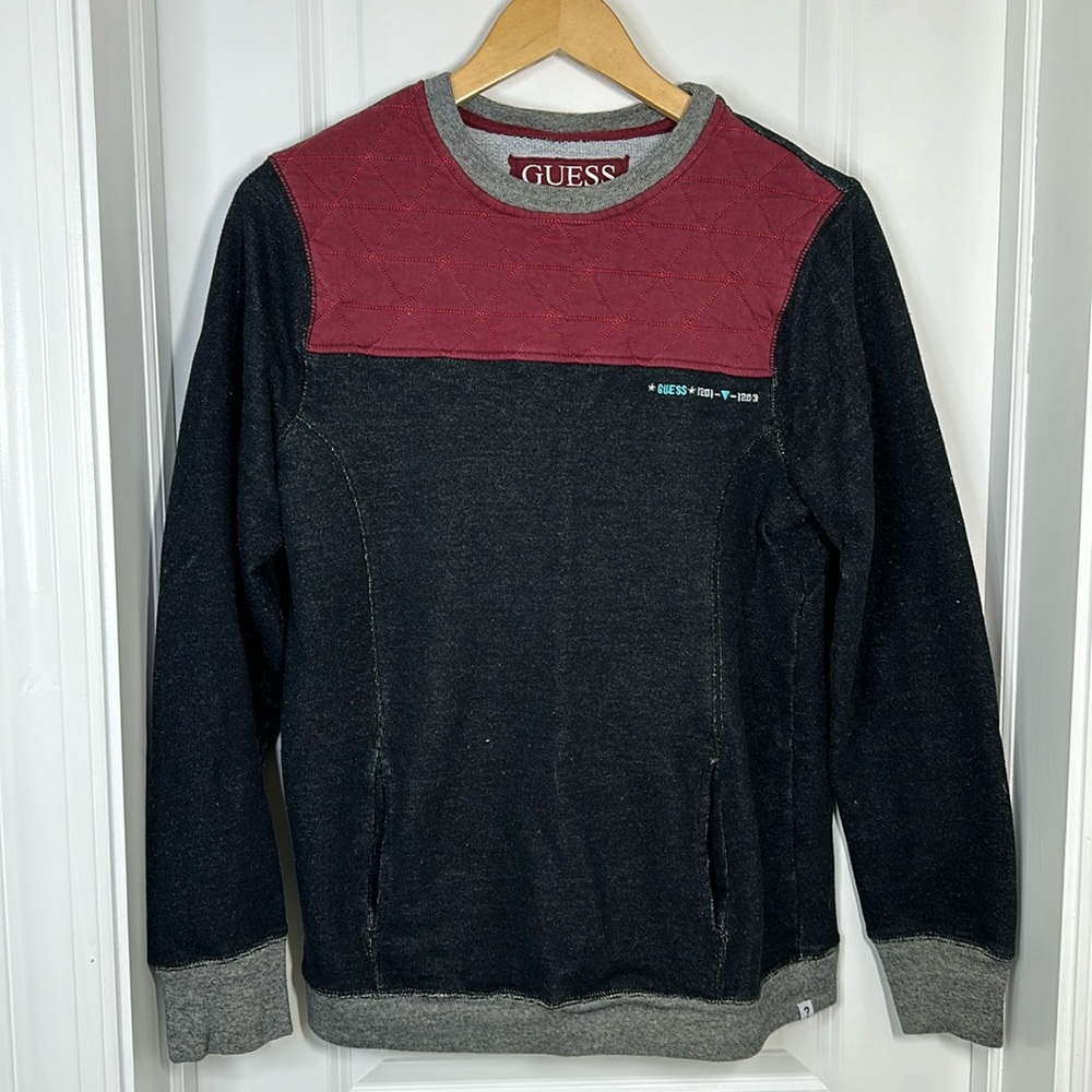 Guess Junior Sweatshirt Sweater Sz XL (20 junior)